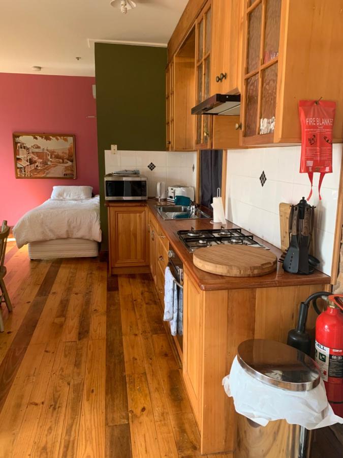 Original Hat Factory Apartment Батърст Екстериор снимка