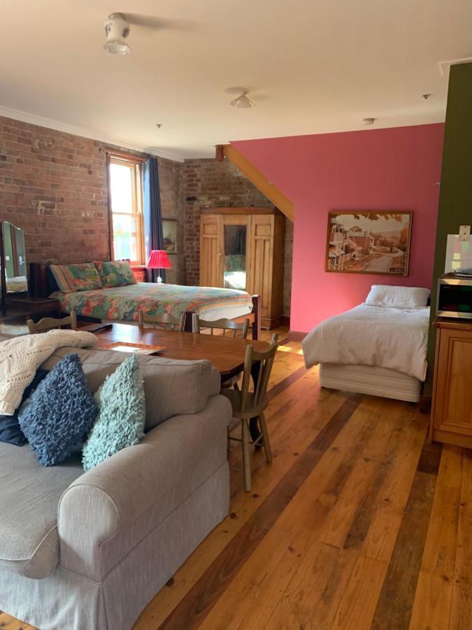 Original Hat Factory Apartment Батърст Екстериор снимка